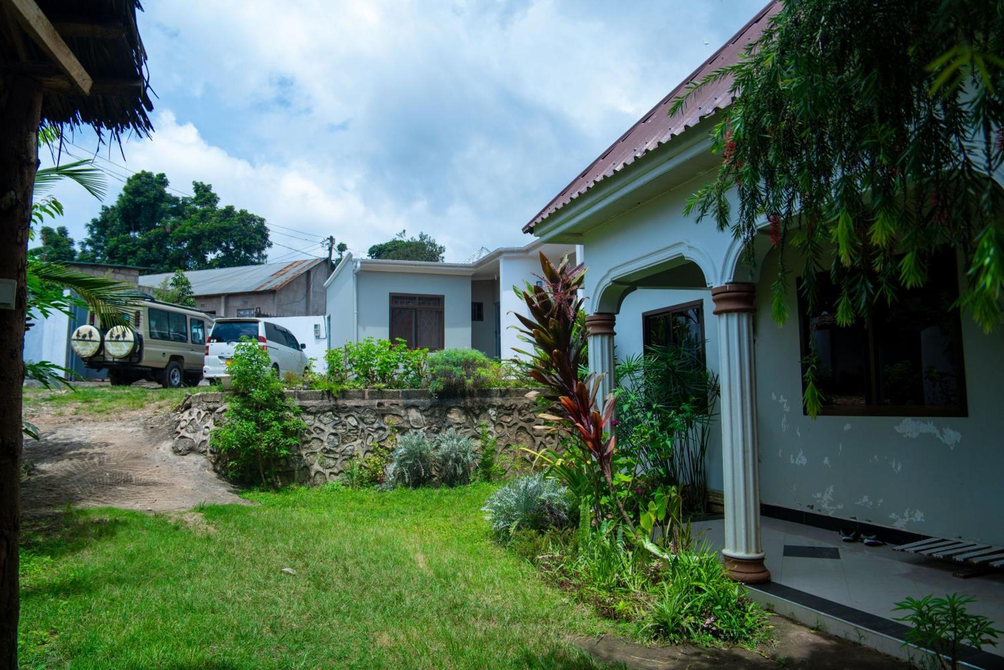 New Dream House Bed & Breakfast Arusha Exterior photo